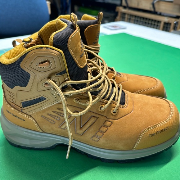 Other - New Balance Calibre Comp Toe